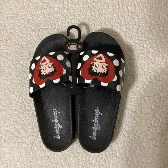 betty boop platform sandals